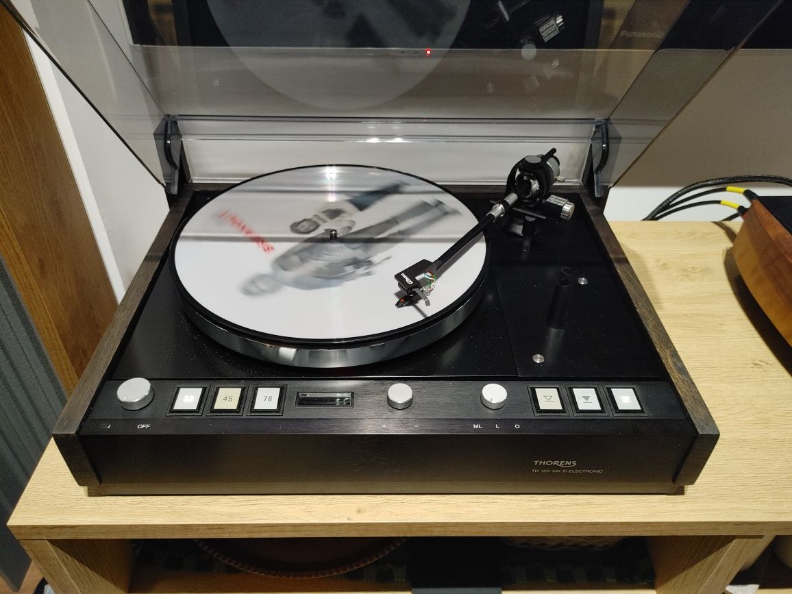 Thorens TD 126 MK III gramofon