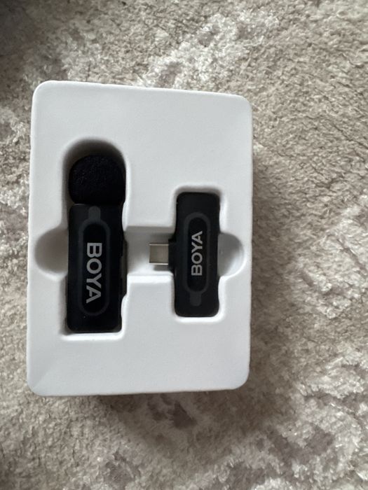 BY-V10 2.4GHzWirelessMicrophone System