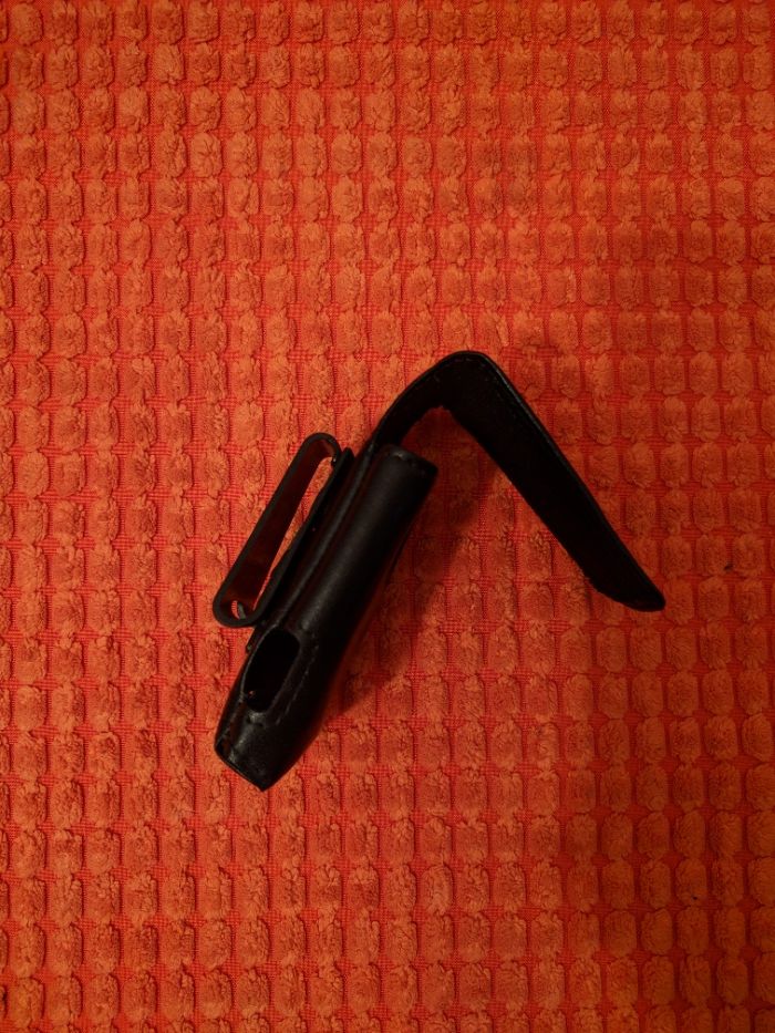 Capa de telemóvel Motorola original – dá para usar no cinto das calças