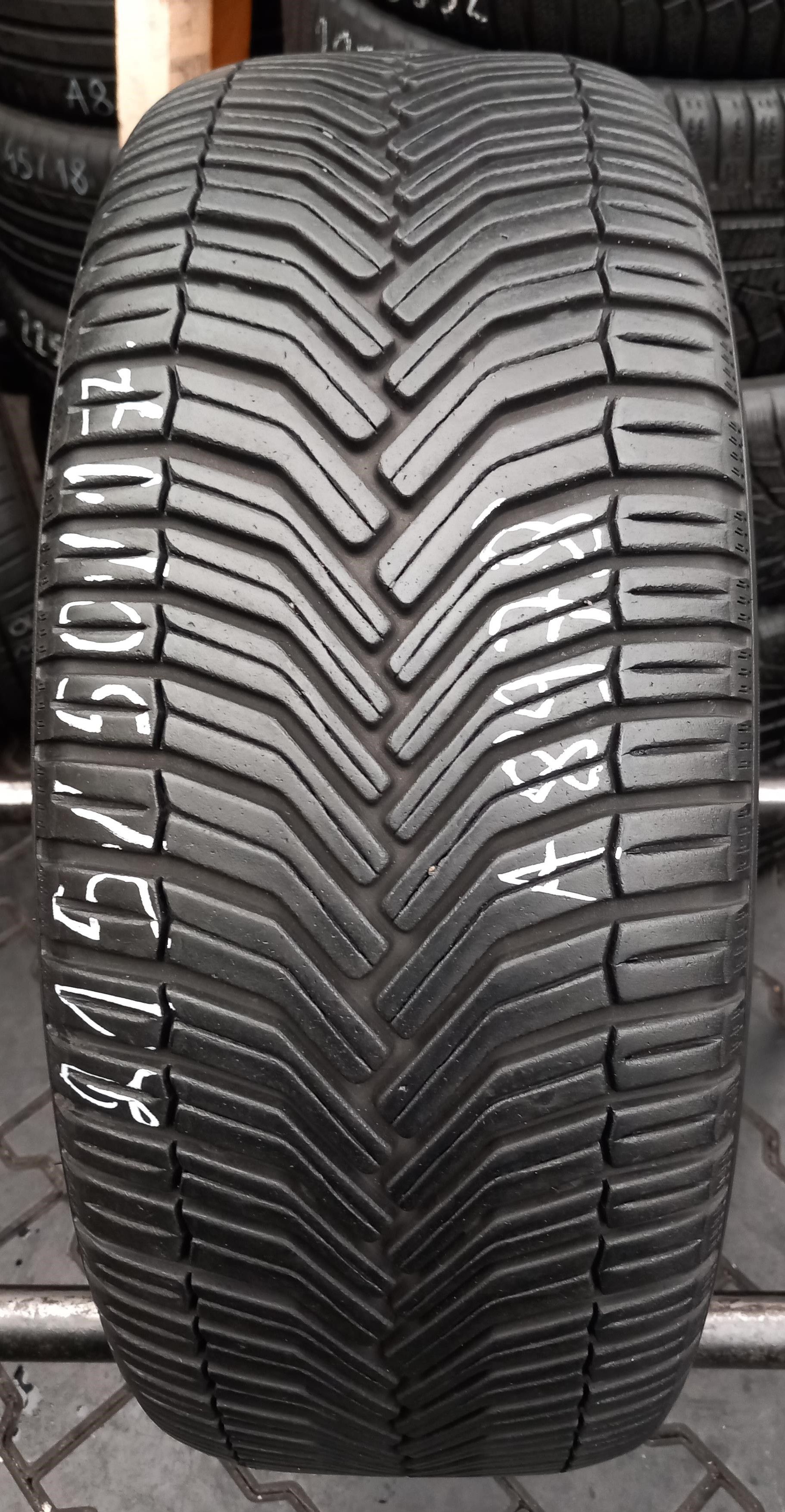 215/50/17 Michelin Cross Climate 95W