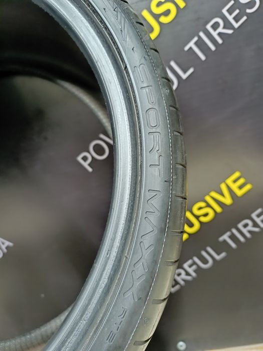 255/30 ZR19 Dunlop Sport maxx