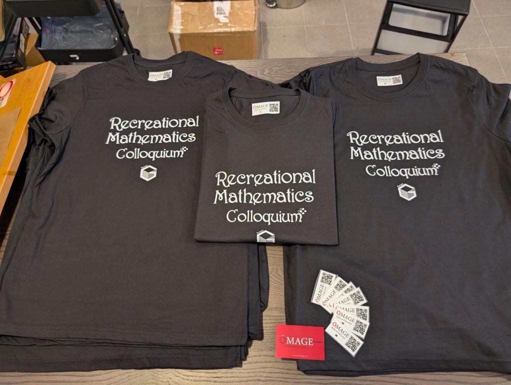 T-shirts / Sweats / tote bags e outros com personalização á sua esco