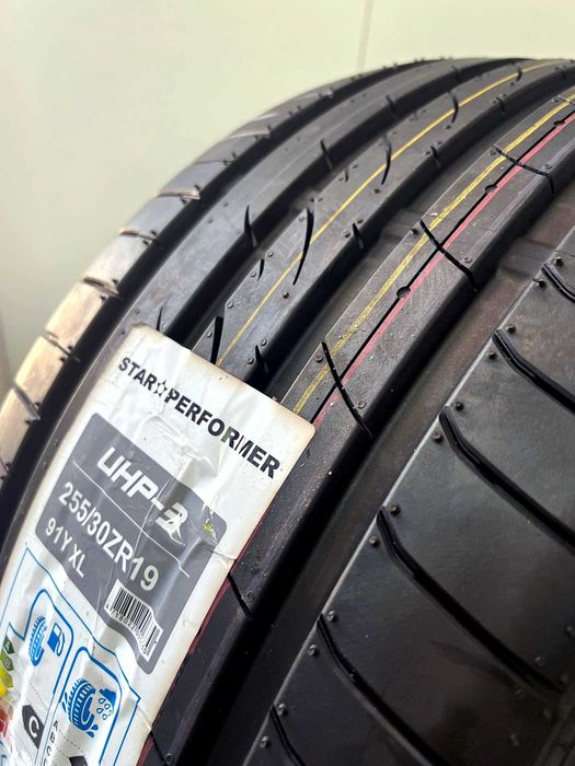 Pneus Star Performer UHP - 255/30/19 - NOVOS