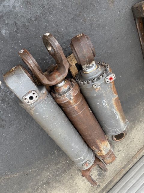 volvo l 220 e komplet siłowników hydraulicznych