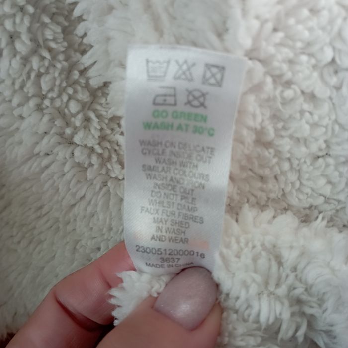 Зимняя куртка на девочку 1,5-2 года