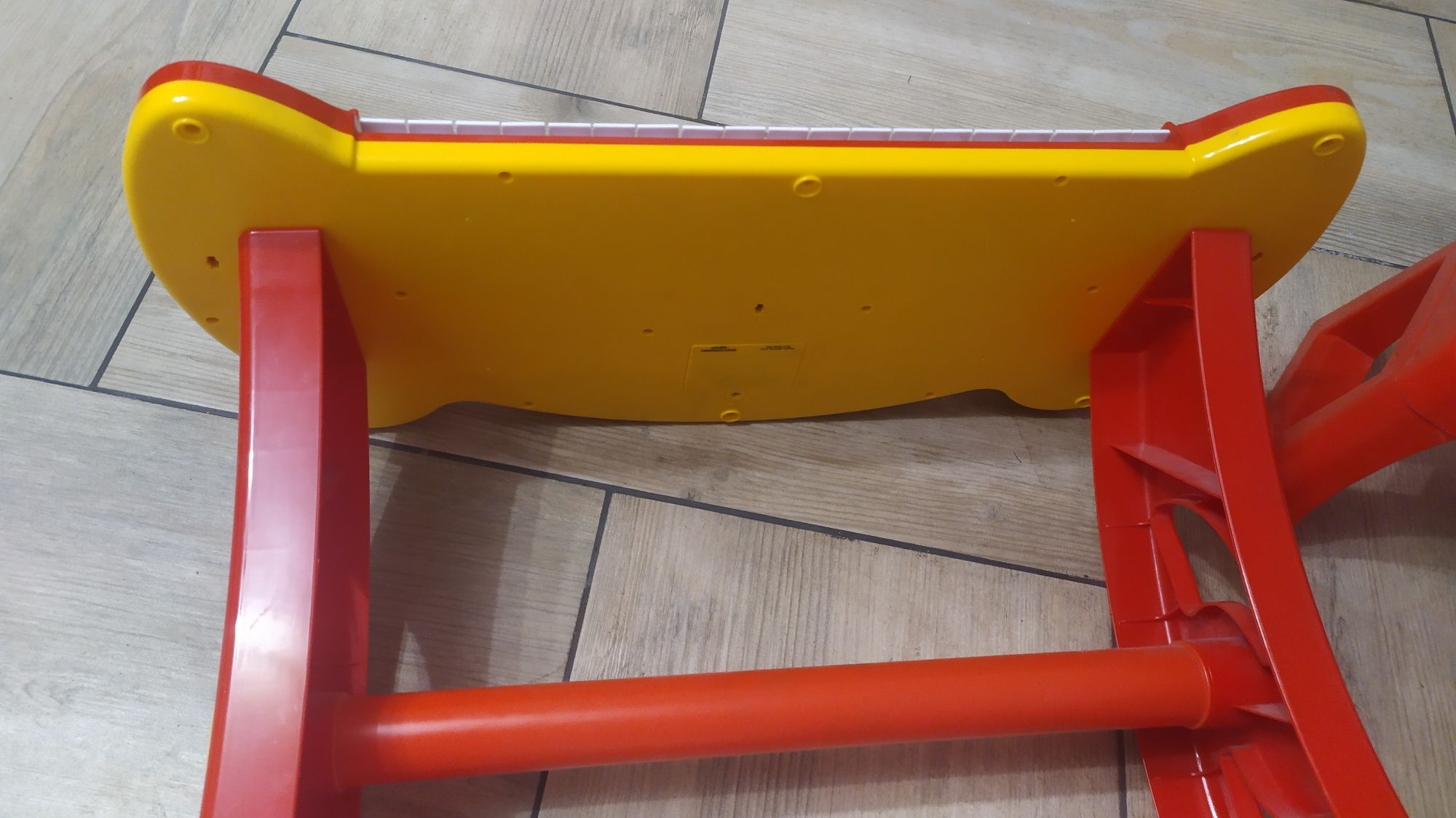 Pianino pianinko z krzesełkiem ( odkręcane nogi )