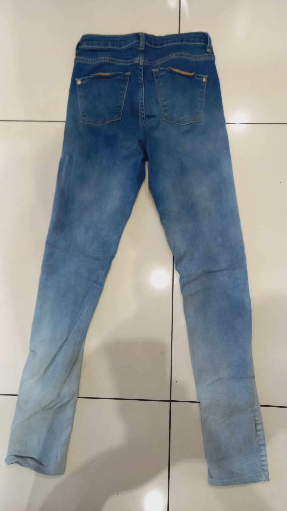 Jeansy cieniowane sliczny kolor S jak nowe