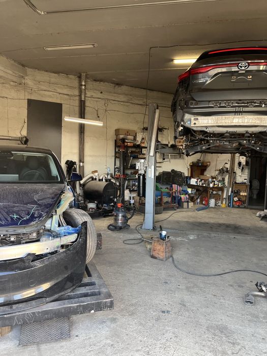 Продам гараж (під  СТО, цех, склад) АКБЕГ Мінський, вул С. Кульженків1