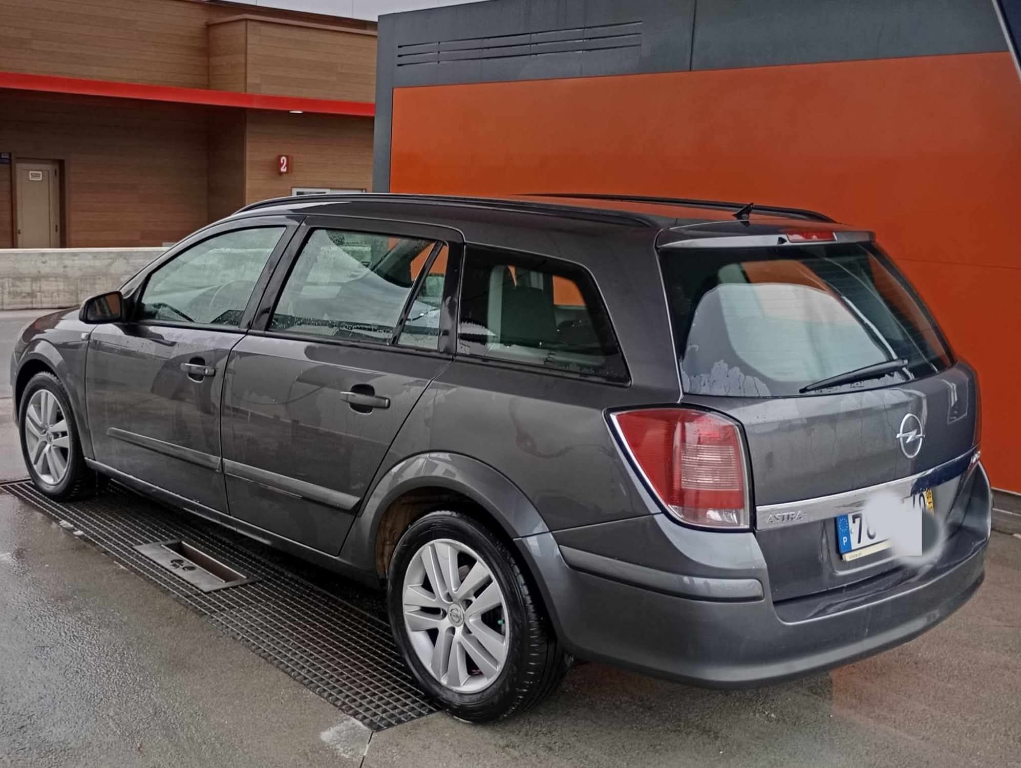 Opel Astra motor 1.7CDTI - 08
