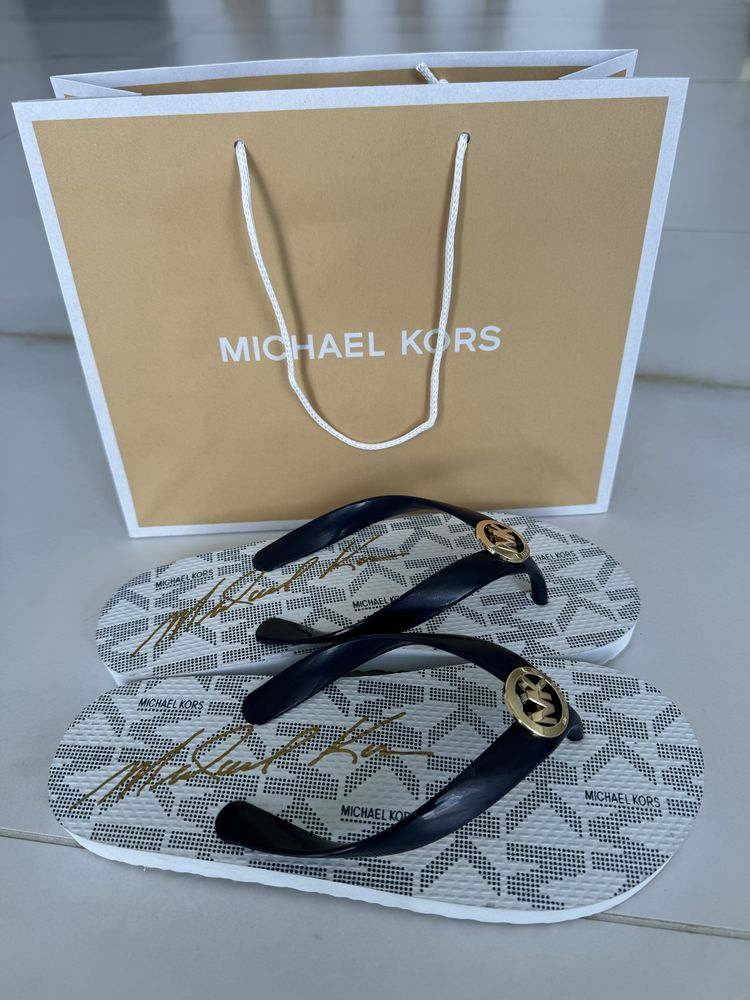 Michael Kors Białe jasne japonki złote Logo 23,5 cm 36/36,5