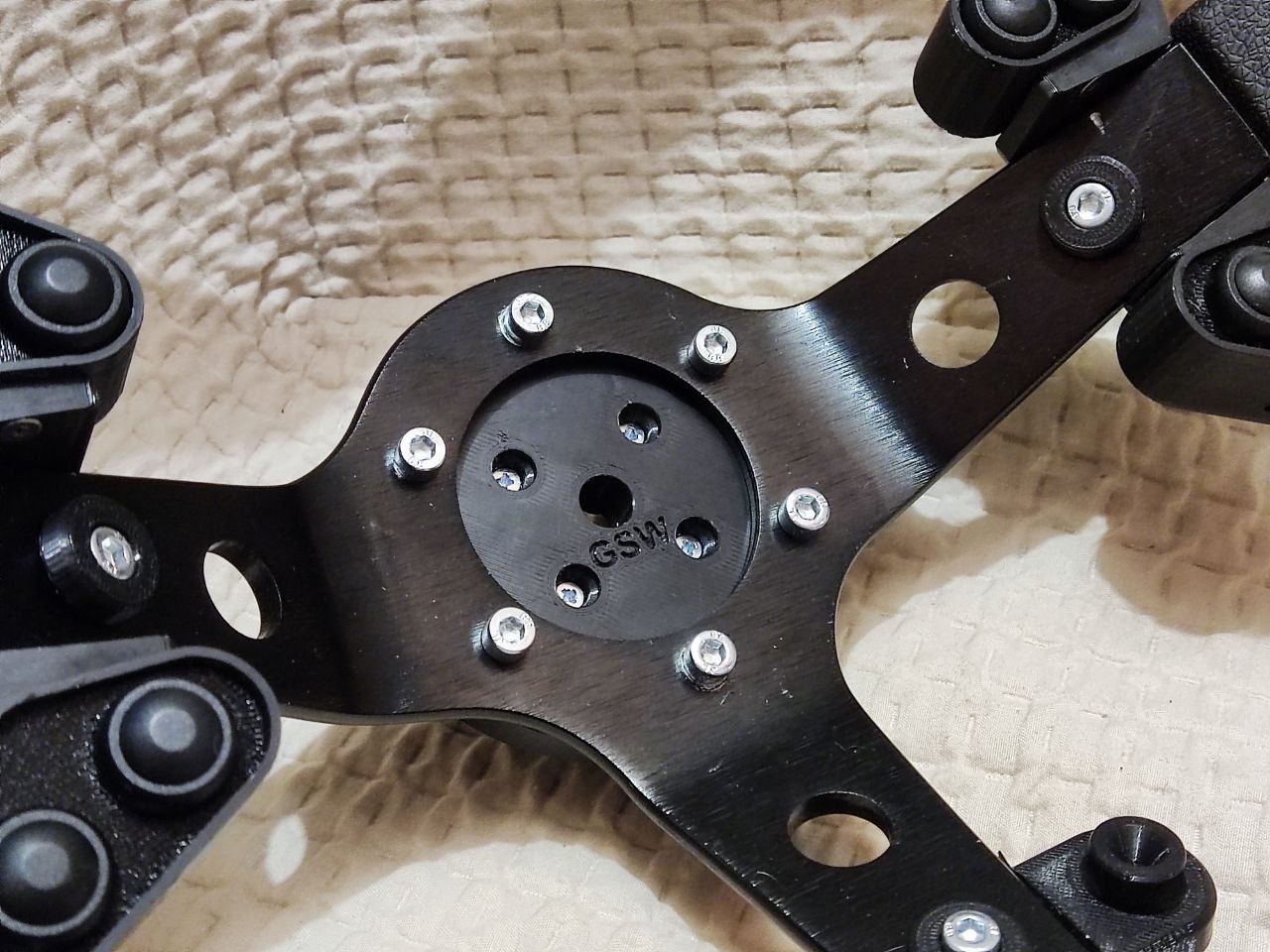 Wzmocniony adapter do kierownic Thrustmaster (T300, T500, TX, TGT II,