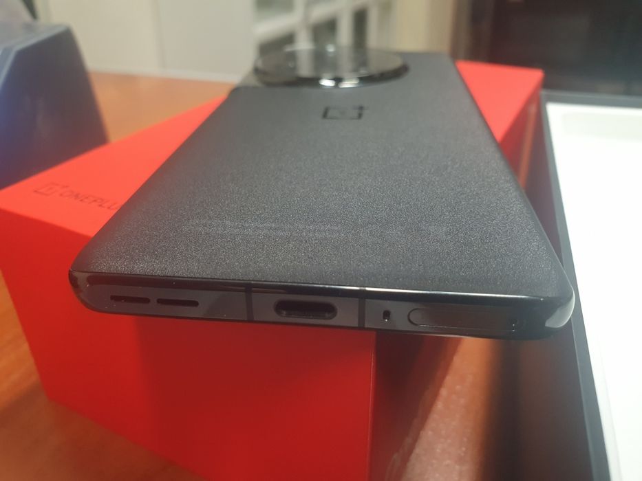 OnePlus 12 5G 12/256GB jak nowy Komputronik Gwarancja 10mies