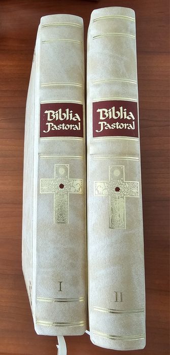 Bíblia Pastoral, em 2 volumes - Antigo e Novo Testamento