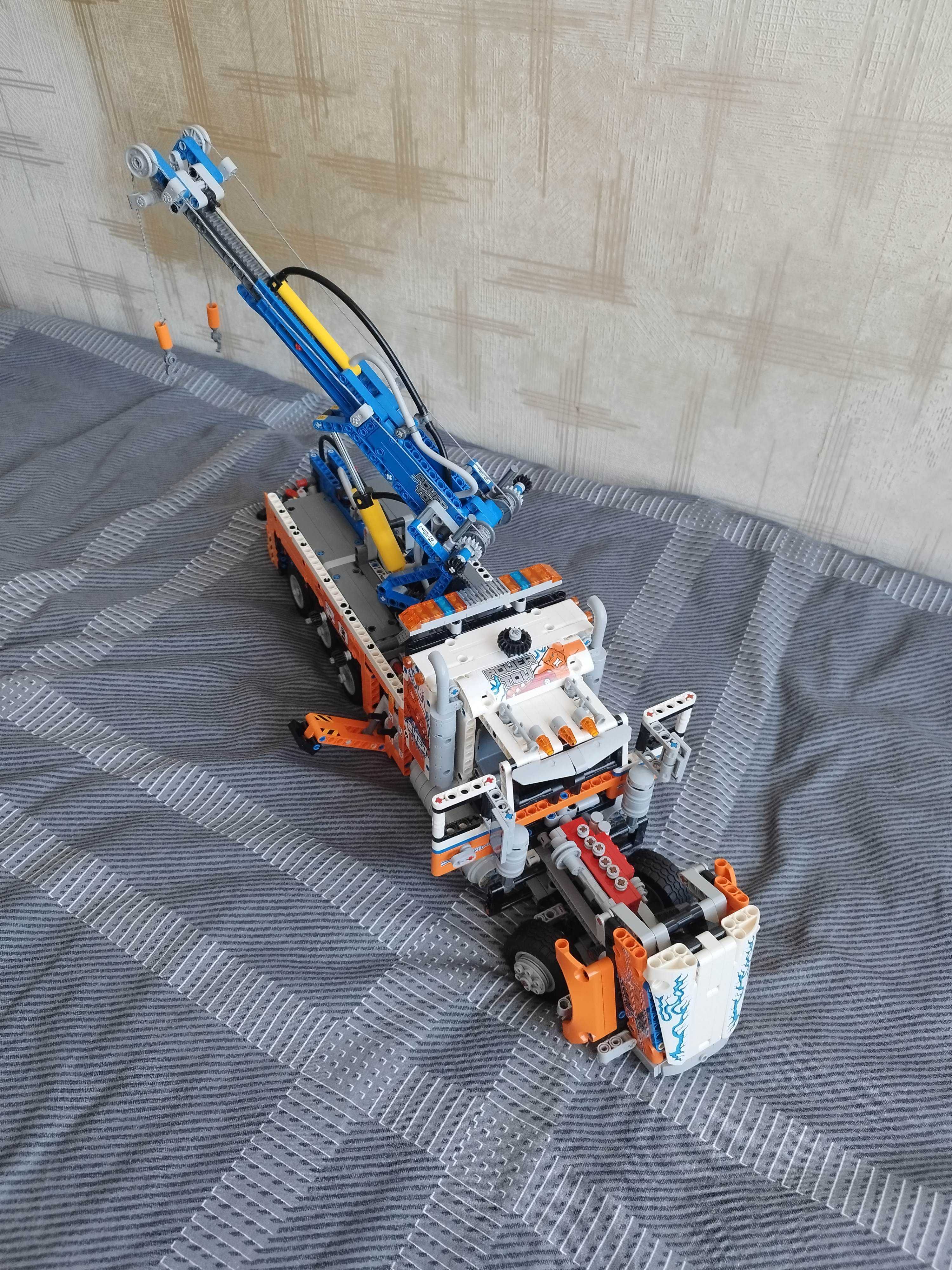 LEGO® 42128 Technic - Ciężki samochód pomocy drogowej