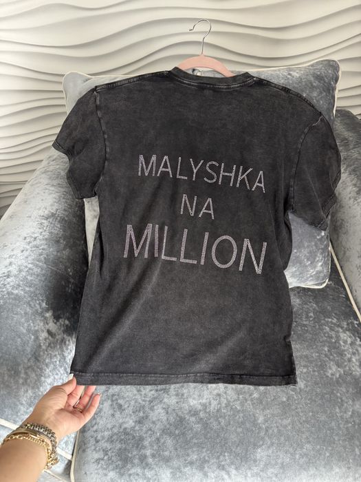 Серая футболка малышка на миллион