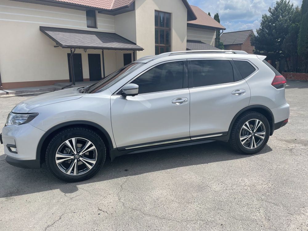 Продам авто NISSAN Rogue SL