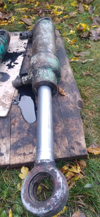 Гідроциліндри установки екскаватора ЕО 2621 ЮМЗ