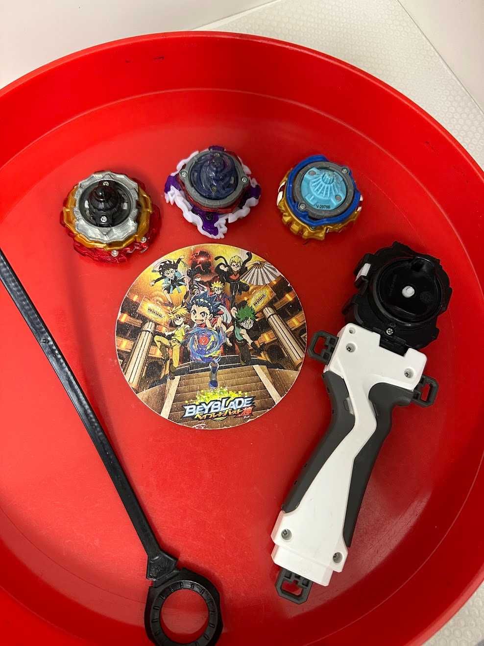 Бейблейд beyblade набор арена запускалка волчки