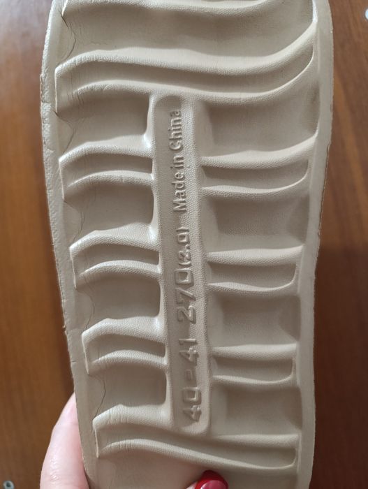 Продам новые угги