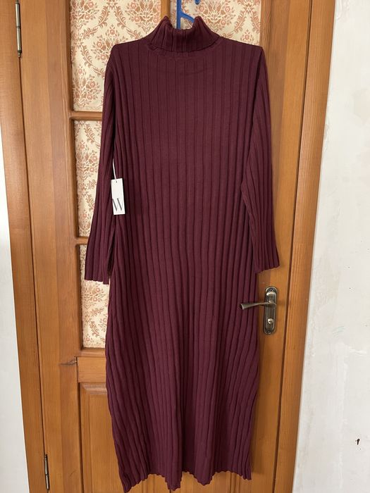 Жіночк плаття в рубчик