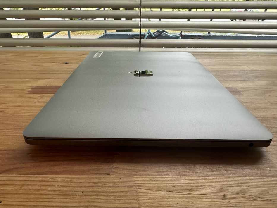 Laptop Apple MacBook pro 13 A2338 M2 16gb 512gb SSD space gray A+ Fv23