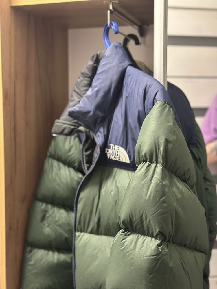 Продам the north face 700