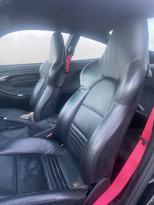 Fotele porsche 996 turbo gt2 z rogani lakierowane