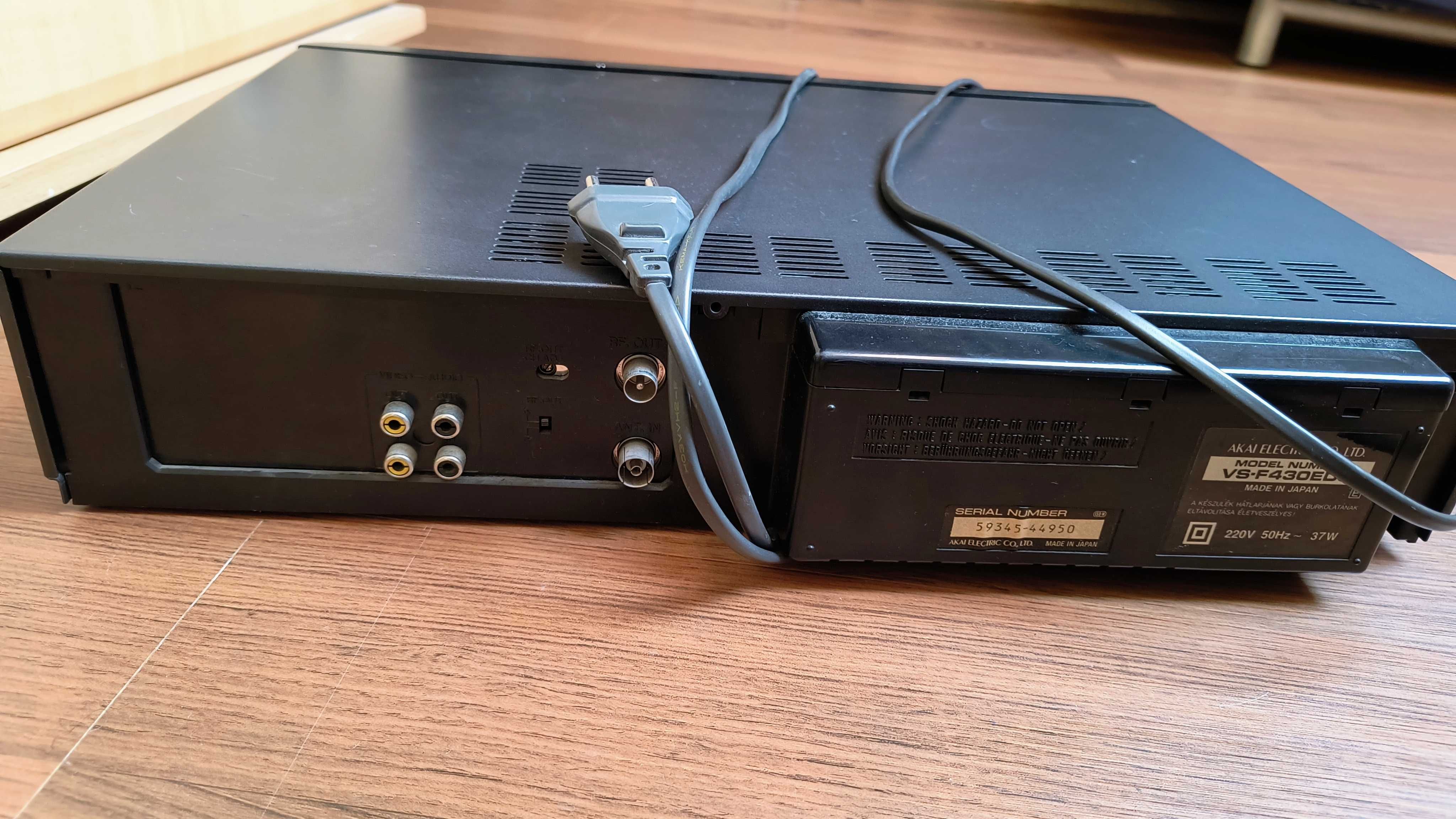 Magnetowid 4głowicowy VHS video