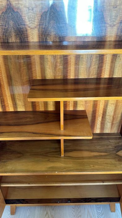 Regał Bilea z lat 60. – oryginalny mebel vintage