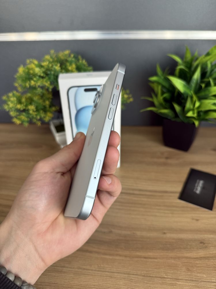 Apple Iphone 15 128 Gb Neverlock ! як Новий !