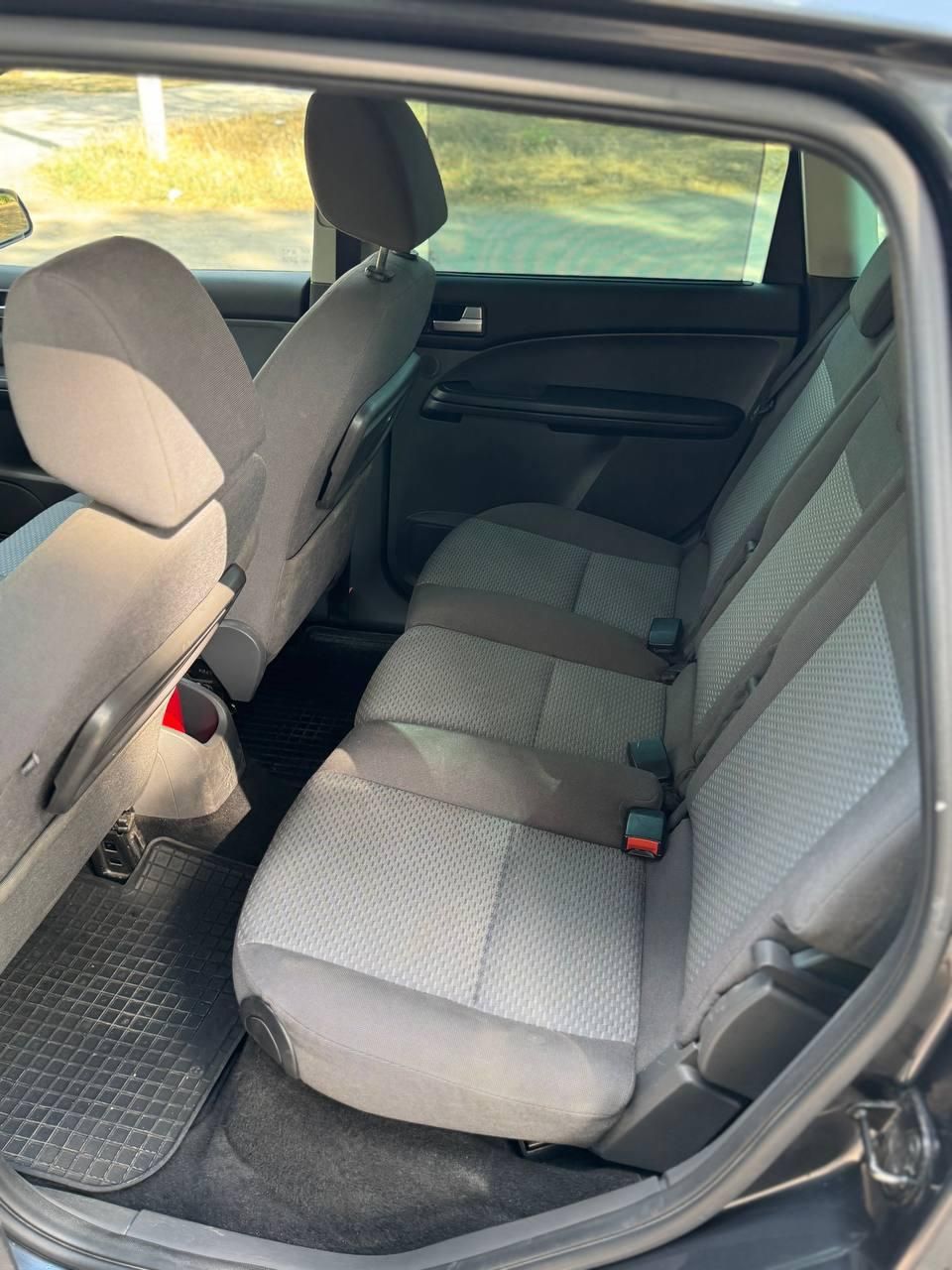 Ford c max 2005 рік