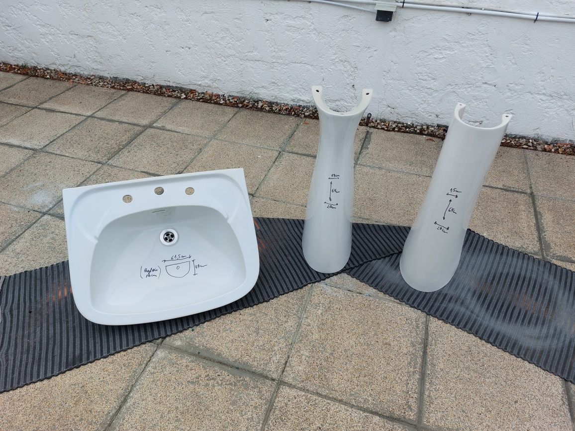 Loiça Sanitaria = Semi Nova. (Lavatorios, Bidés, Sanitas.)