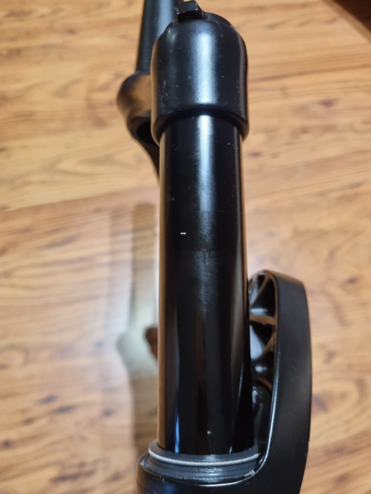 Rock Shox Revelation 29' 140mm