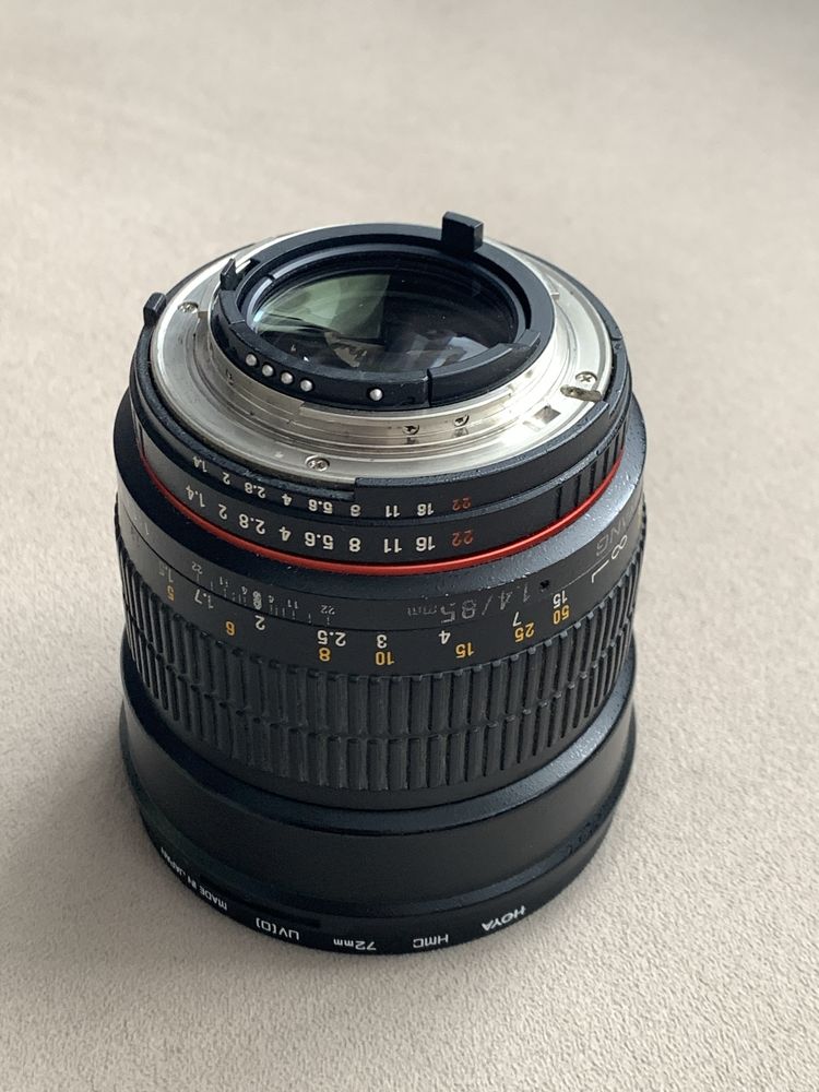 Samyang 85 mm f/1.4 Nikon