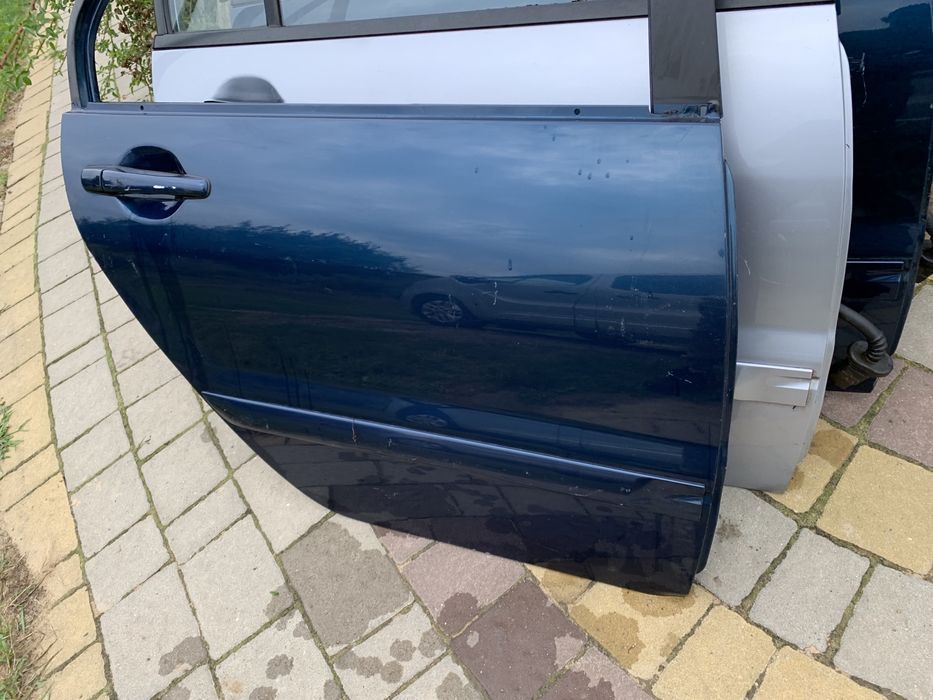 Двер ланцер 9 задняя правая левая дверка lancer IX права ліва задня