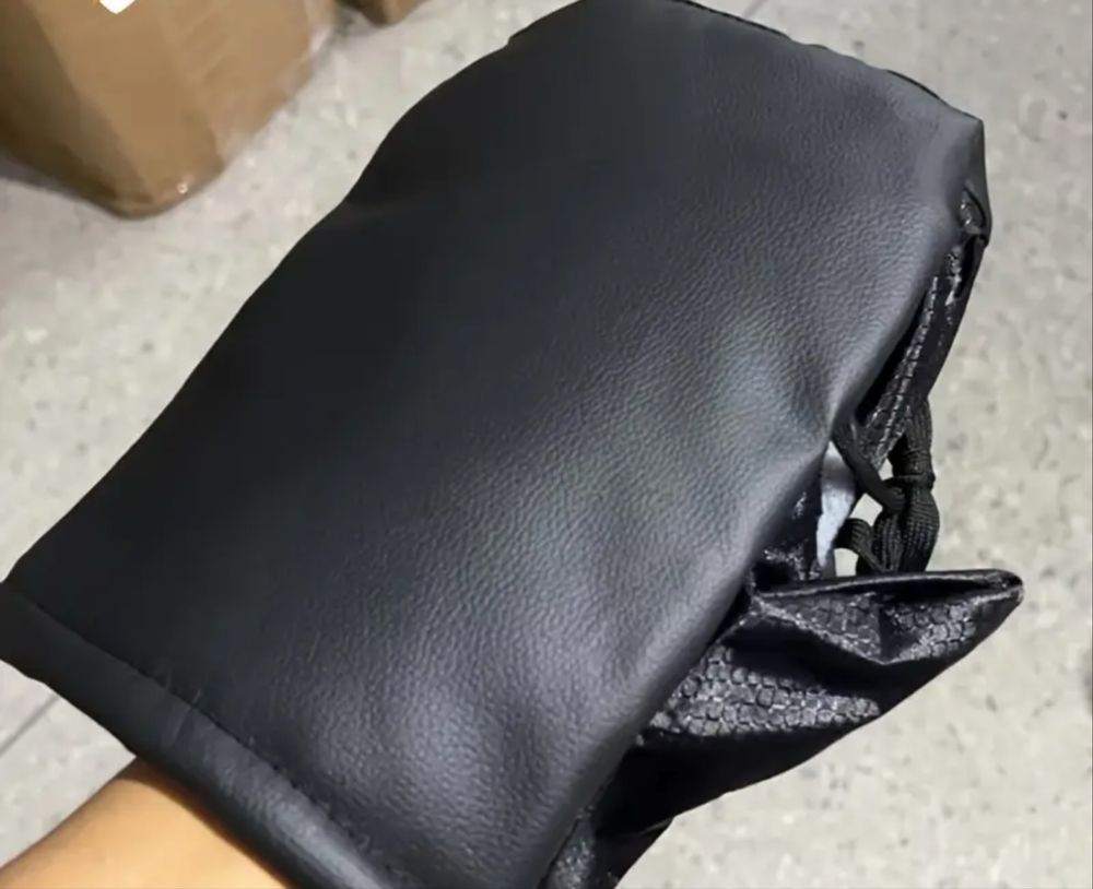 Luvas para o guiador da moto