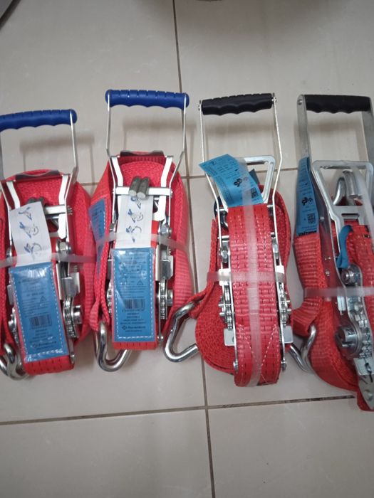 Стяжні ремні. Нові. З великою і малою.трещіткою. довжина 10м.9м.8м.