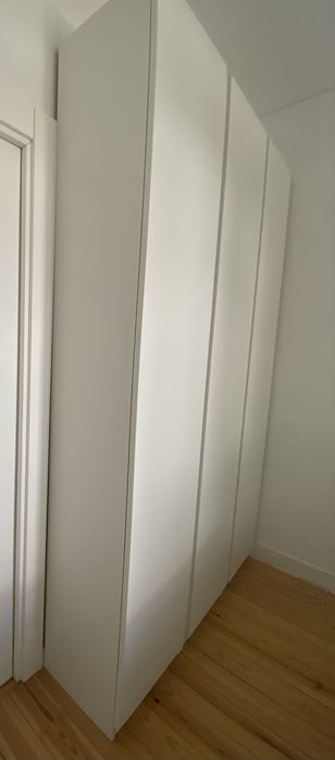 Roupeiro branco IKEA