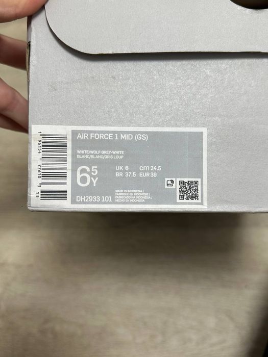 Продам nike air force 1 mid