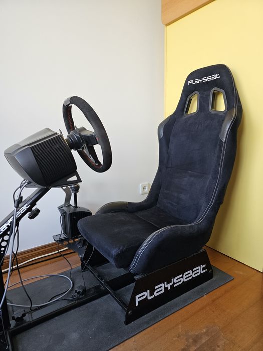 Fanatec Volante, pedais, shifter e handbrake + Playseat Evolution