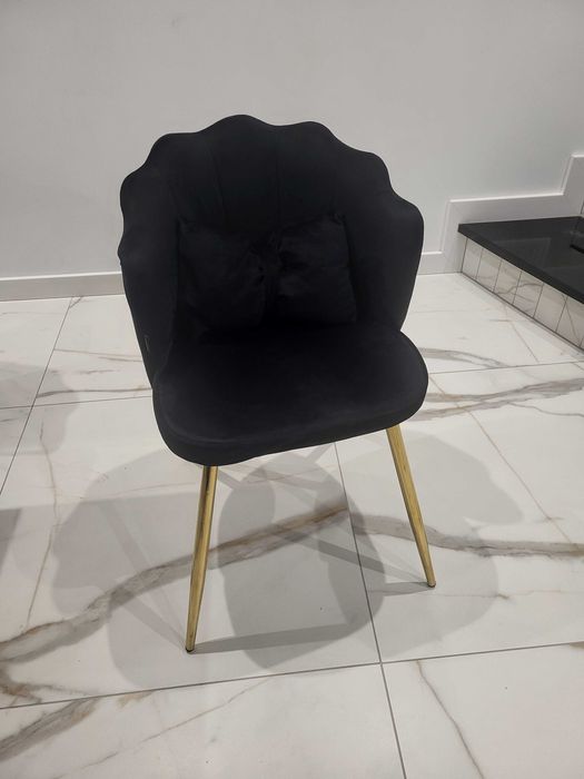 Krzesła welurowe muszelka z poduszką