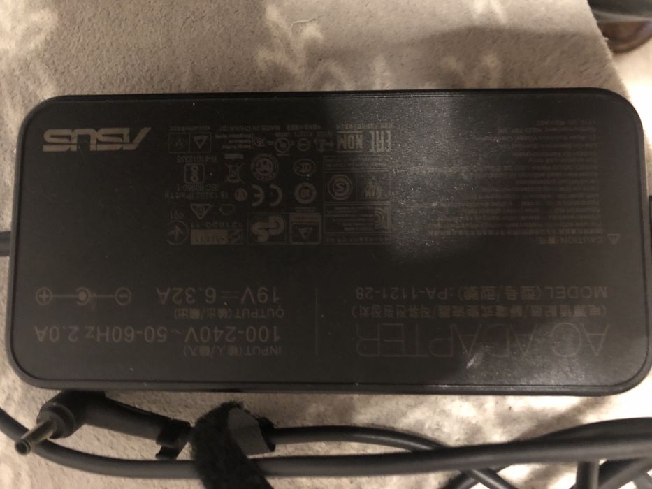 Zasilacz Asus 6.32A Model PA-1121-28