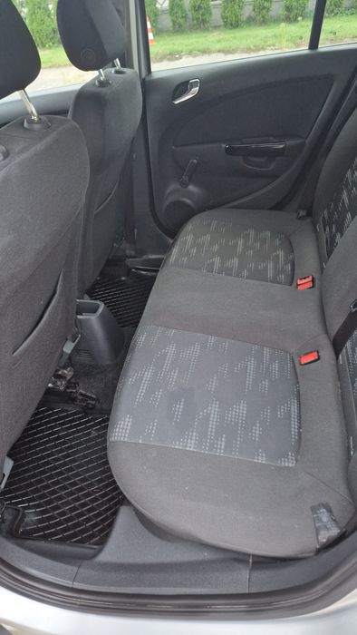 Samochód osobowy opel corsa