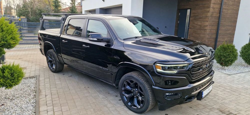 RAM 1500 Salon Polska Bezwypadkowy f-vat 23% 5.7Limited full wersja