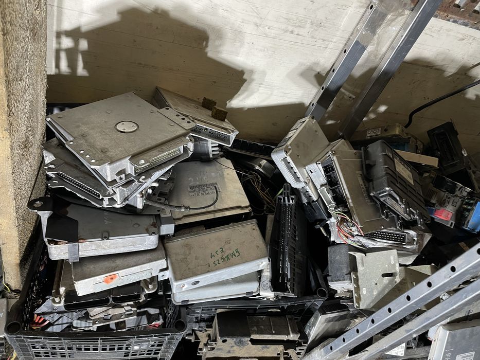 Блоки управління  до японських німецьких французьких авто  до 2005 р