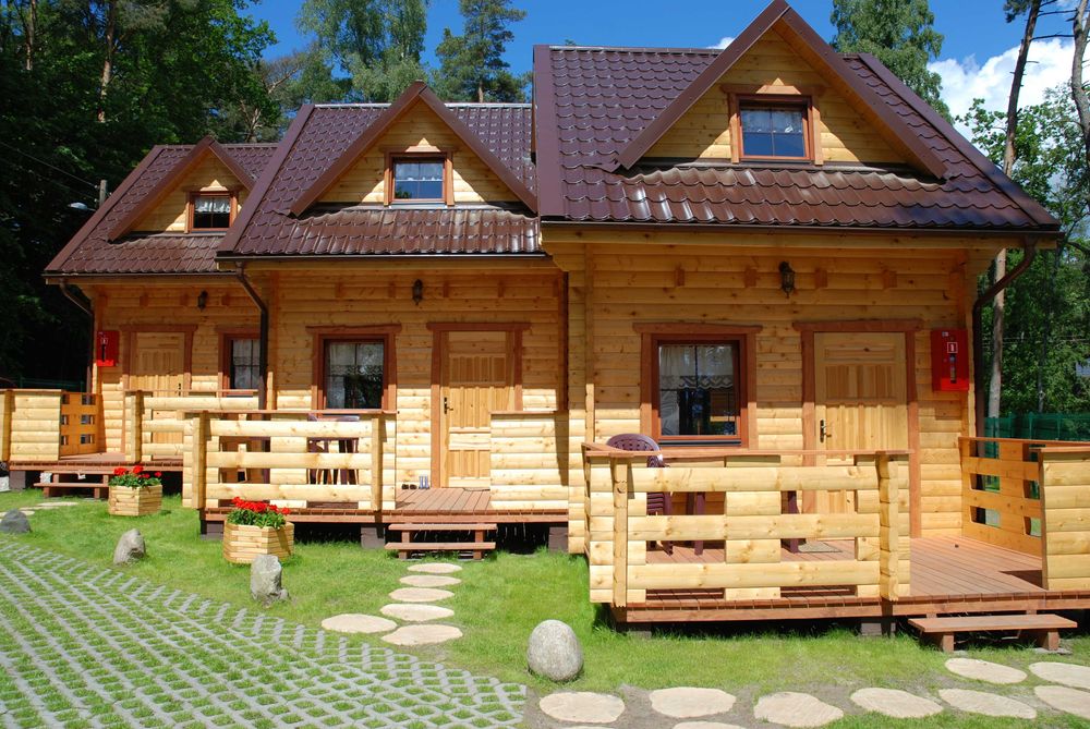 Domki z BALI nad Morzem. POBIEROWO Noclegi i Wczasy.