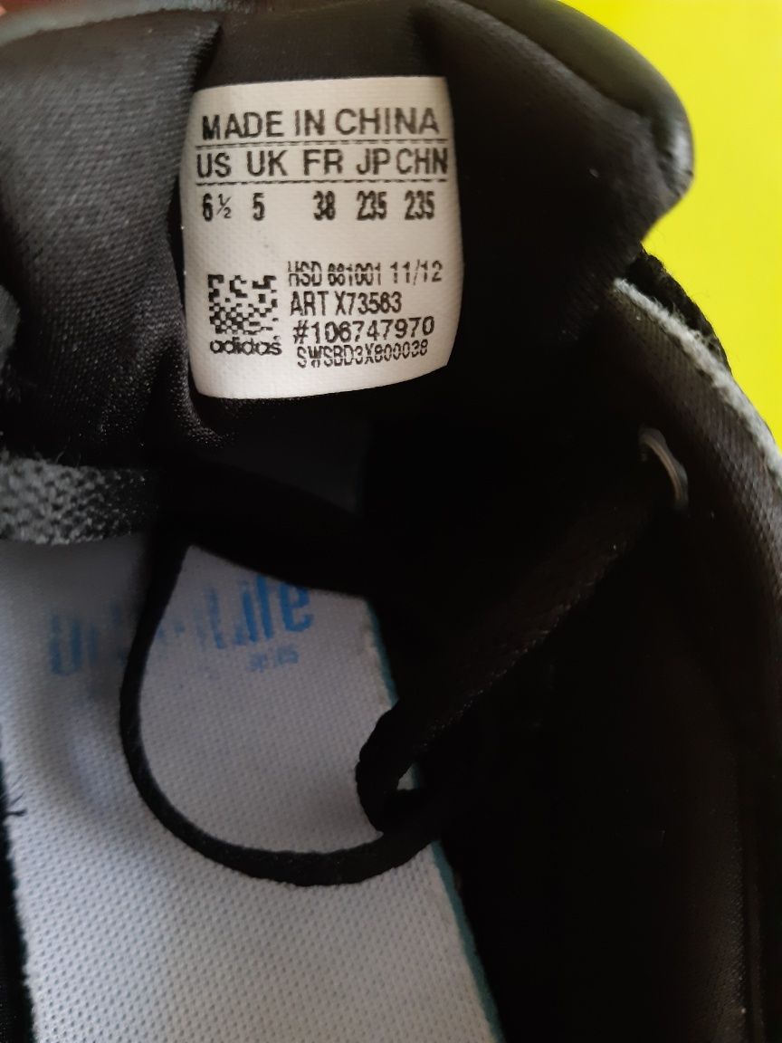 Кроссовки Adidas neo 37.5