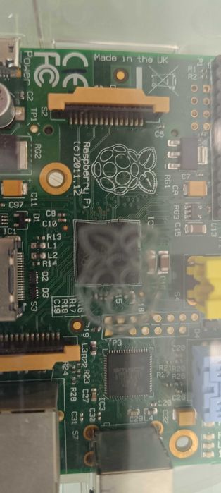 Conjunto Raspberry Pi 3 + 2x Pi 1 + Módulo câmara