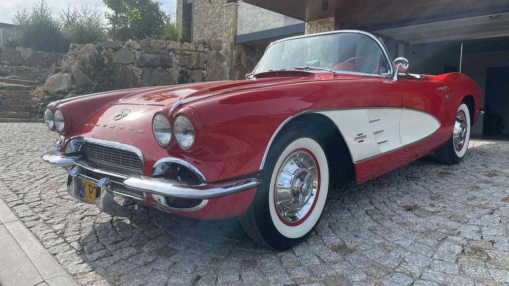 Corvette C1 Cabrio z 1961 do ślubu - wynajem Kraków i okolice