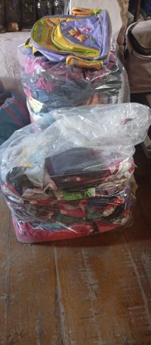 Sprzedam ubrania po dziewczynce  i chłopcu